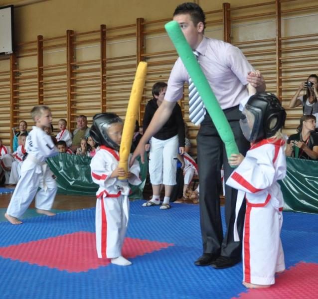 Najmłodsi zawodnicy taekwondo w Bardzie 