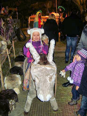 Wycieczka maluchów do Szopki Bożonarodzeniowej w Bobolicach