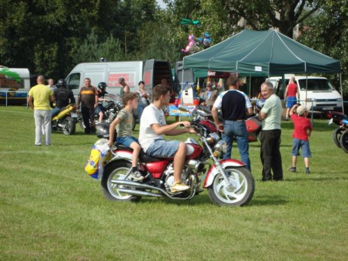 Zlot quadów, skuterów i motocykli w Niedźwiedziu