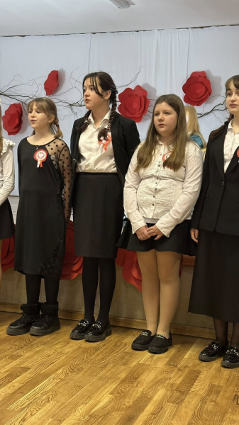  Akademia z okazji Święta Niepodległości w Niepublicznej Szkole Podstawowej w Lubnowie