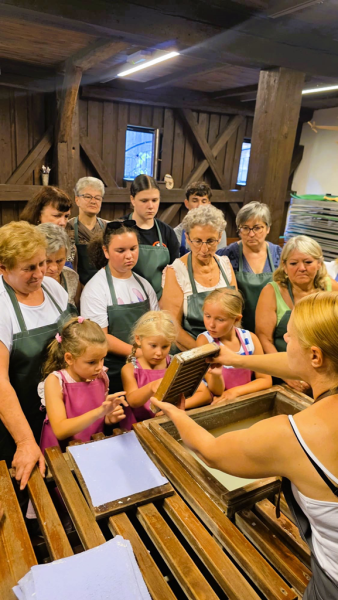  Międzypokoleniowy wyjazd do Muzeum Papiernictwa w Dusznikach-Zdroju