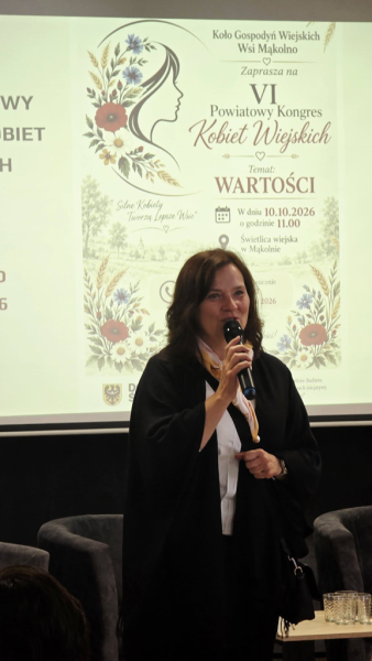 O wartościach i roli kobiet na wsi. VI Powiatowy Kongres Kobiet Wiejskich odbył się w Mąkolnie
