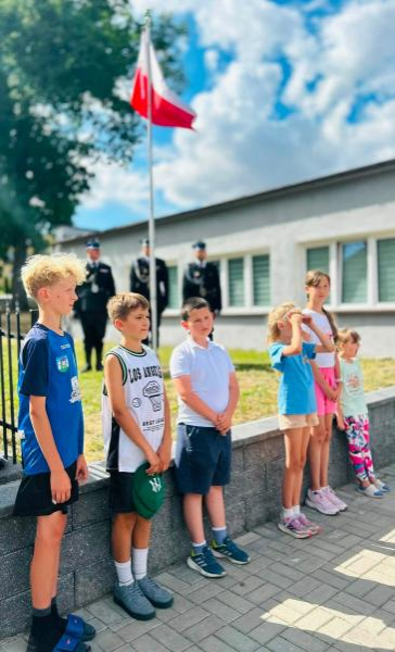 80 lat OSP Henryków. Jubileusz jednostki z udziałem strażaków, mieszkańców i samorządowców