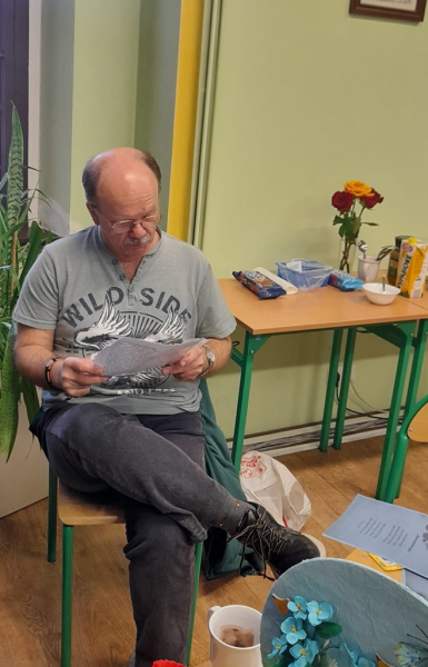 Dzień Niezapominajki w Dyskusyjnym Klubie Książki
