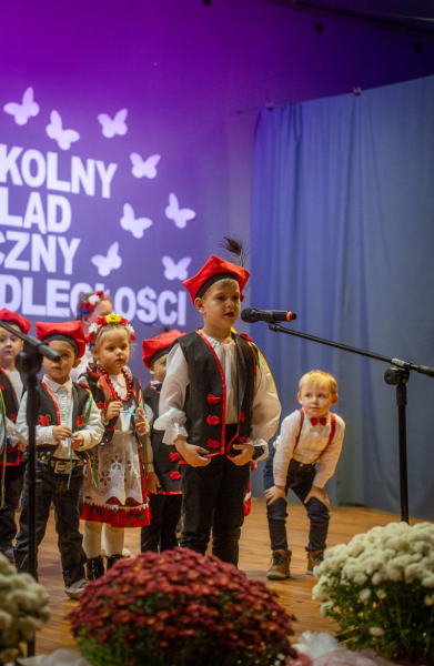 Lekcja patriotyzmu od najmłodszych. VI Przedszkolny Przegląd Artystyczny [foto]