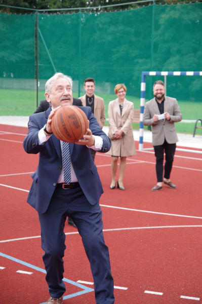 Inauguracja nowego roku szkolnego w Szkole Podstawowej nr 2 w Ziębicach