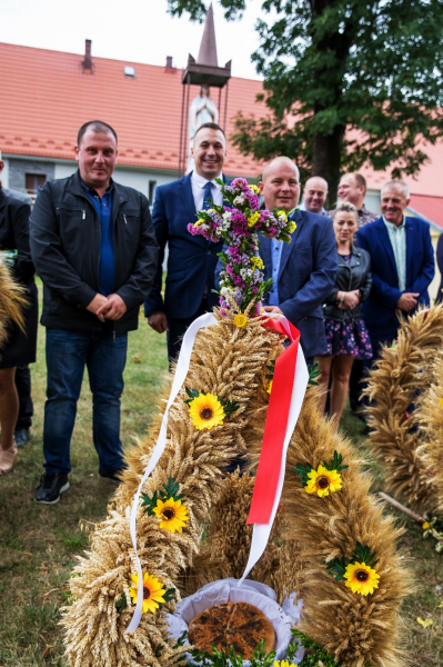 Skromniejsze, ale z nie mniejszym szacunkiem dla pracy rolników. Święto plonów w Budzowie [foto]