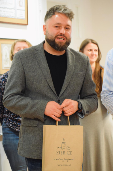 Wernisaż wystawy Zygmunta Wojtasika w Ziębickim Centrum Kultury
