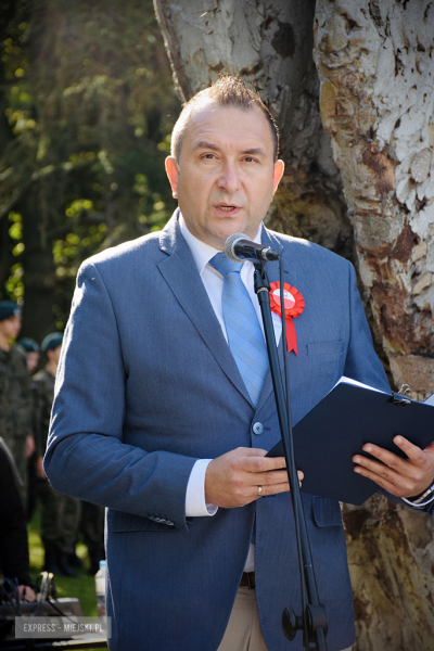 „Ludzkość musi położyć kres wojnie [...]”  Powiatowa Uroczystość Kombatancka w Ziębicach [foto]