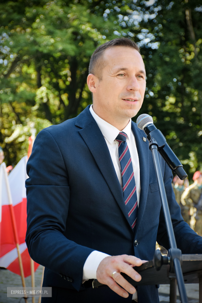 „Ludzkość musi położyć kres wojnie [...]”  Powiatowa Uroczystość Kombatancka w Ziębicach [foto]