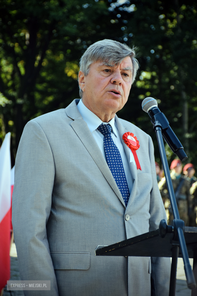 „Ludzkość musi położyć kres wojnie [...]”  Powiatowa Uroczystość Kombatancka w Ziębicach [foto]