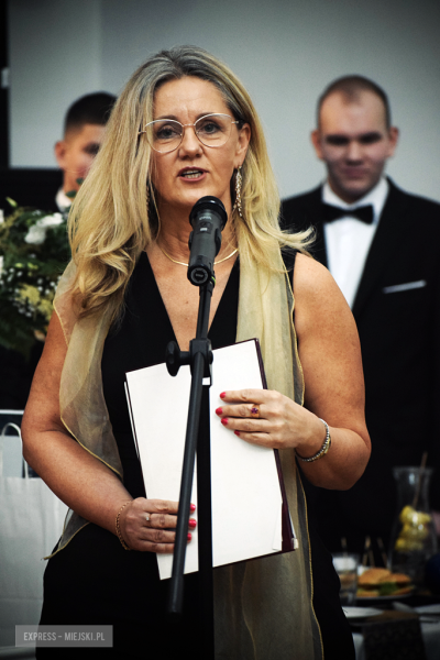 Studniówka w Zespole Szkół Ponadpodstawowych w Ziębicach [foto]