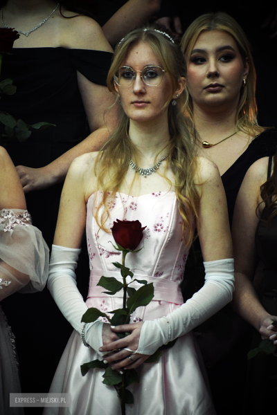 Studniówka w Zespole Szkół Ponadpodstawowych w Ziębicach [foto]