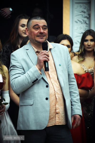 Studniówka w Zespole Szkół Ponadpodstawowych w Ziębicach [foto]