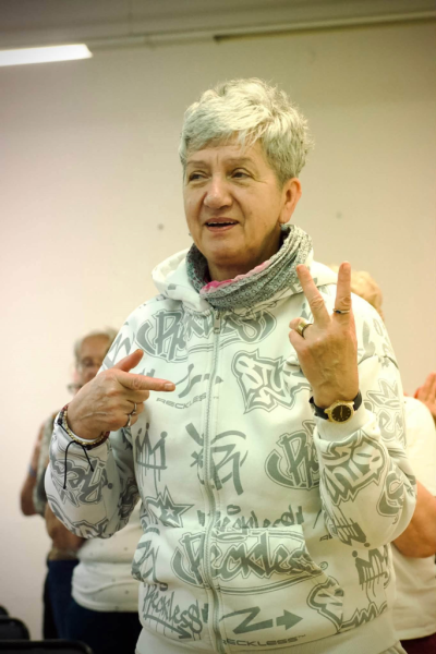 Seniorzy uczestniczą w zajęciach „Zdrowe Postawy”