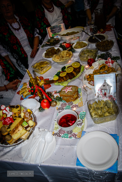 Przegląd Tradycji i Zwyczajów Bożonarodzeniowych w Ciepłowodach