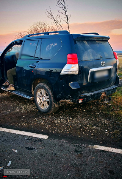 Zderzenie dwóch pojazdów na trasie Kamieniec Ząbkowicki - Złoty Stok