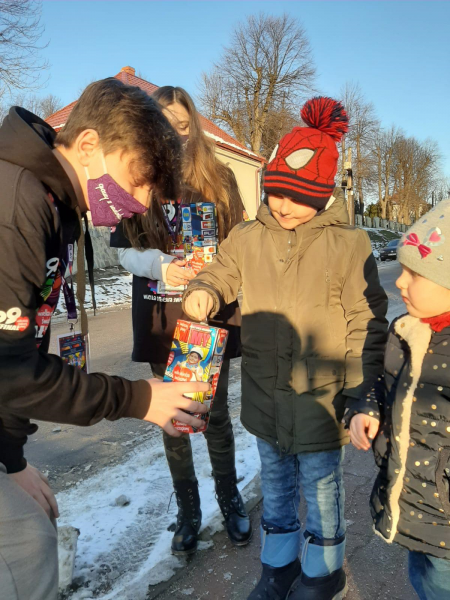 Sztab WOŚP działający przy Bardzkiej Pozytywce dziękuje za Wasze gorące serca!