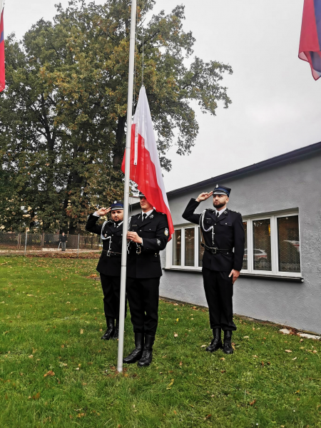 Uroczyste przekazanie auta ratowniczo-gaśniczego dla OSP Henryków