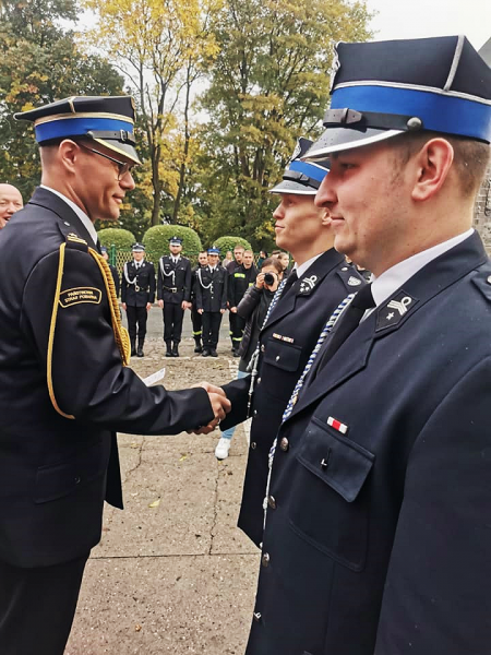 Uroczyste przekazanie auta ratowniczo-gaśniczego dla OSP Henryków