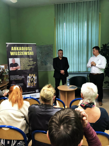 Debiut literacki Arkadiusza Wilczewskiego. Spotkanie autorskie w bibliotece