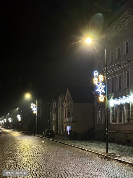 	Będzie jaśniej i taniej. Gmina Ziębice wymienia oświetlenie uliczne