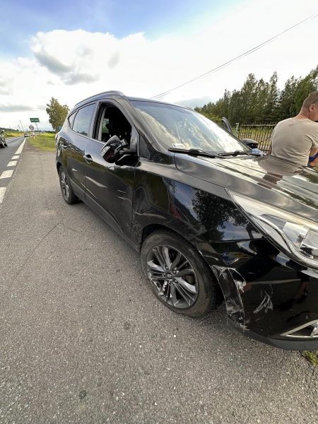 Zderzenie dwóch osobówek i motocykla na krajowej ósemce w Szklarach