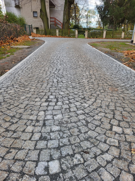 Zakończono budowę drogi przy Przedszkolu Publicznym w Przedborowej