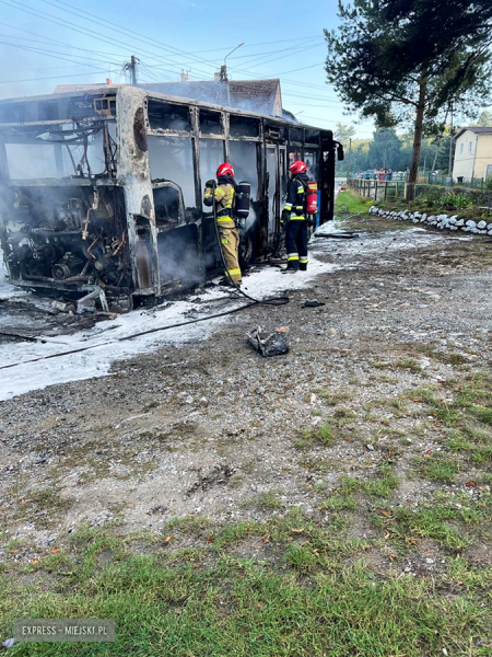 Autobus Złotostockiej Komunikacji Publicznej stanął w ogniu