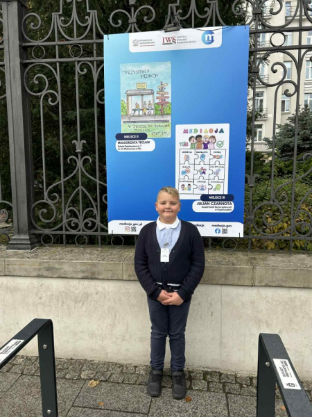 W gronie nagrodzonych znalazł się Julian Czarnota, uczeń klasy IIa, który zdobył III miejsce