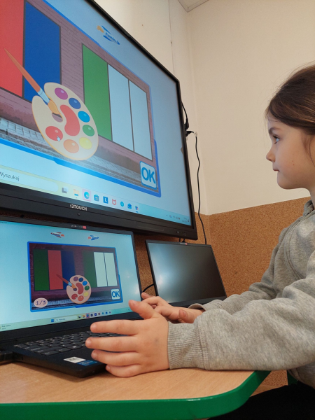 „Cyfrowy Uczeń”  z dotacją w kwocie 135 tys. zł