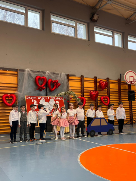 Dzień Babci i Dziadka w Szkole Podstawowej w Henrykowie 