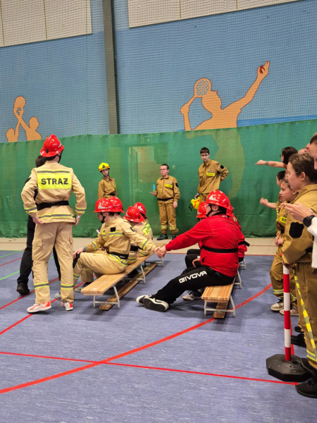 Pierwsze Halowe Zawody Młodzieżowych Drużyn Pożarniczych