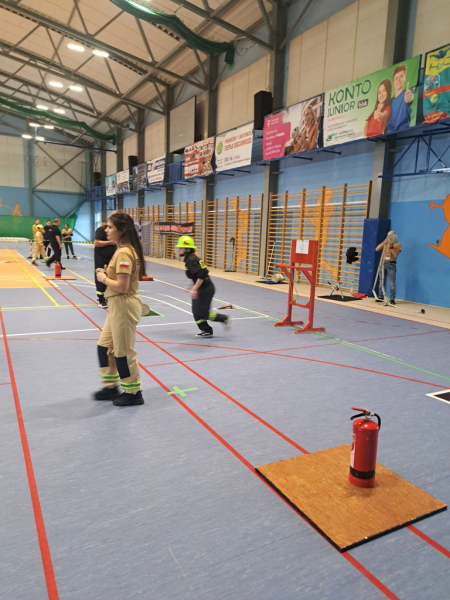 Pierwsze Halowe Zawody Młodzieżowych Drużyn Pożarniczych