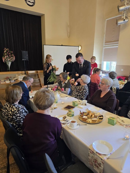 Dzień Kobiet w Klubie Seniora