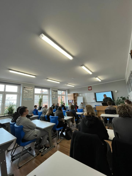 Spotkanie uczniów ZSP w Ziębicach z przedstawicielami firmy Kordas