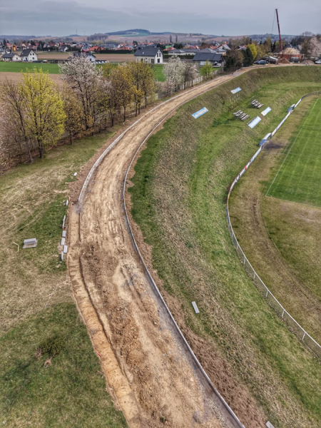 Trwają intensywne prace przy budowie toru do jazdy na rolkach i do nordic walking