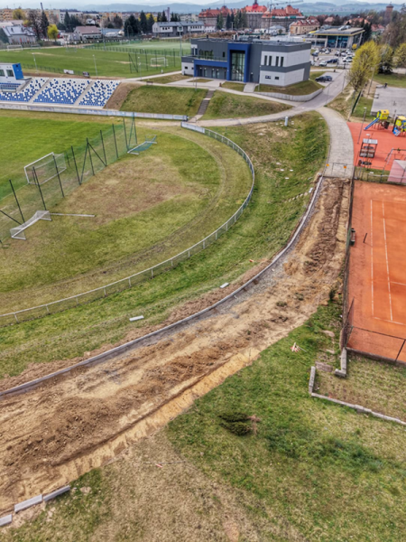 Trwają intensywne prace przy budowie toru do jazdy na rolkach i do nordic walking