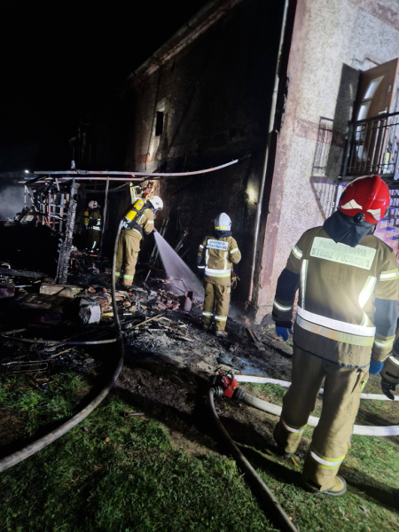 Pożar w Rososznicy. Spłonął budynek gospodarczy