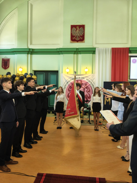 Zakończenie roku szkolnego maturzystów w Liceum Ogólnokształcącym w Ząbkowicach Śląskich