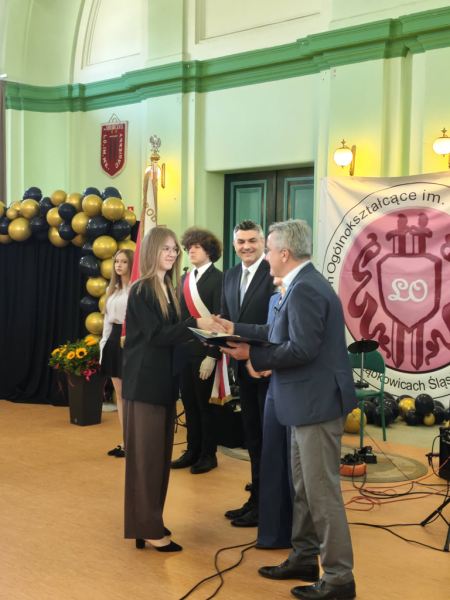 Zakończenie roku szkolnego maturzystów w Liceum Ogólnokształcącym w Ząbkowicach Śląskich