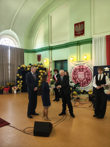 Zakończenie roku szkolnego maturzystów w Liceum Ogólnokształcącym w Ząbkowicach Śląskich