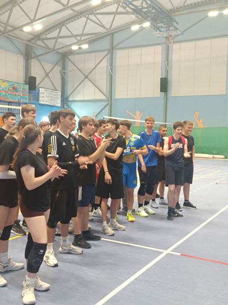 Sportowa rywalizacja podczas Turnieju Siatkówki