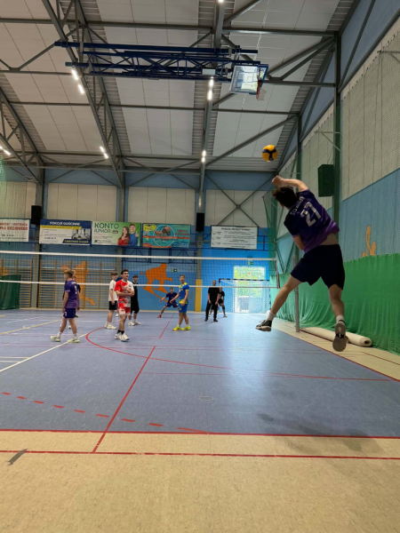 Sportowa rywalizacja podczas Turnieju Siatkówki