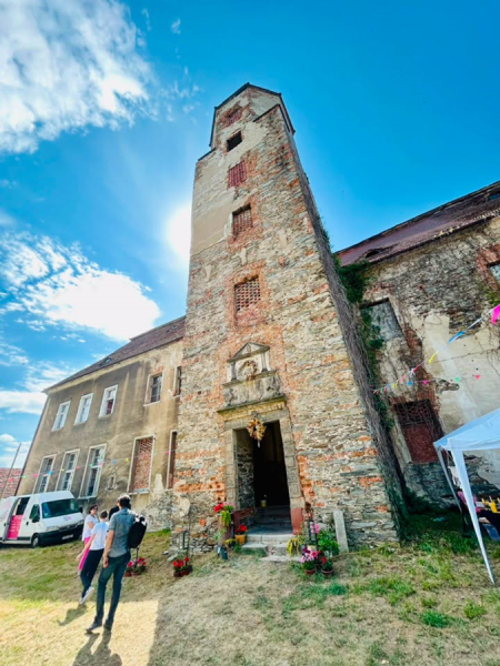 Średniowieczny Piknik w Dworku Służejów przyciągnął miłośników historii