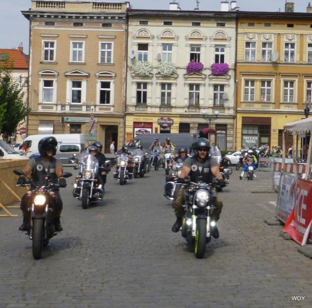 Motoserce na ziębickim rynku