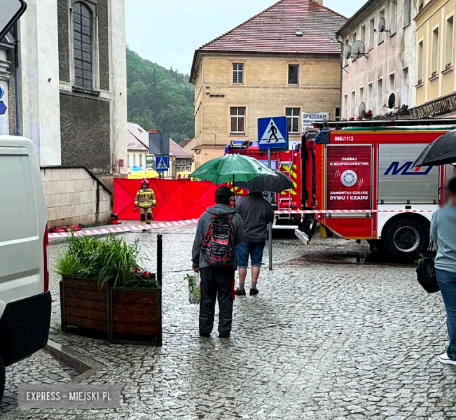 Śmiertelny wypadek w Bardzie. Nie żyje 45-letni mężczyzna i 12-letni chłopiec