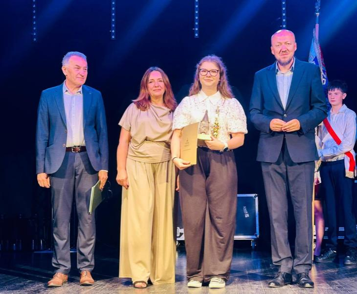 Uroczyste pożegnanie absolwentów Szkoły Podstawowej nr 4 w Ziębicach