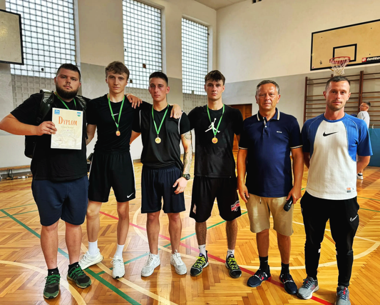 Turniej Streetballa w Ziębicach. Dwanaście zespołów rywalizowało o miano najlepszej ekipy