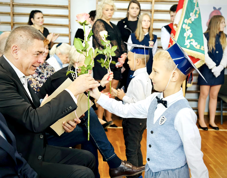 Pasowanie na ucznia w Szkole Podstawowej nr 2 w Ziębicach